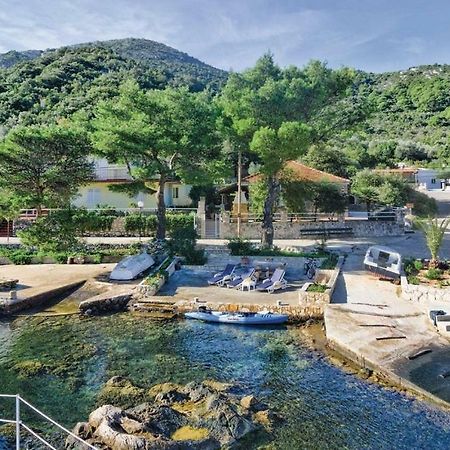 Okuklje Holiday Home Bagian luar foto